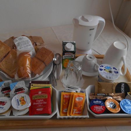 Le Rose Malpensa Bed and Breakfast Busto Arsizio Eksteriør billede