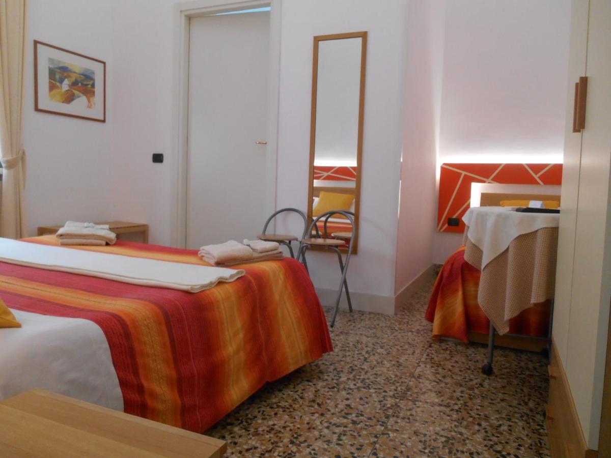Le Rose Malpensa Bed and Breakfast Busto Arsizio Eksteriør billede