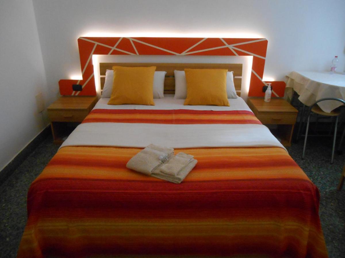 Le Rose Malpensa Bed and Breakfast Busto Arsizio Eksteriør billede