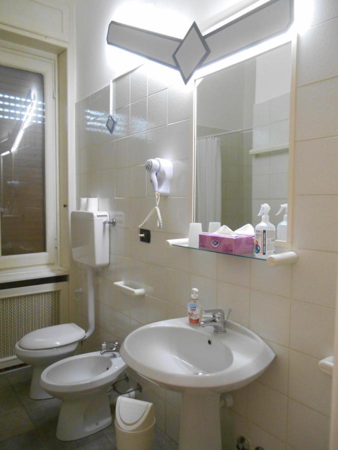 Le Rose Malpensa Bed and Breakfast Busto Arsizio Eksteriør billede