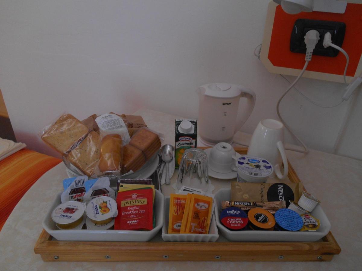 Le Rose Malpensa Bed and Breakfast Busto Arsizio Eksteriør billede