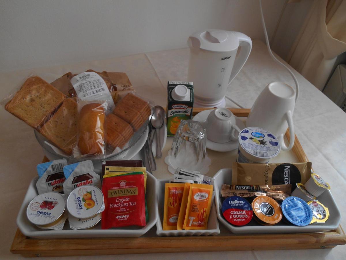 Le Rose Malpensa Bed and Breakfast Busto Arsizio Eksteriør billede