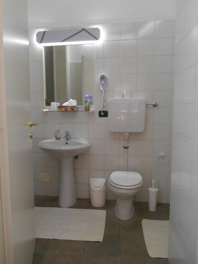 Le Rose Malpensa Bed and Breakfast Busto Arsizio Eksteriør billede